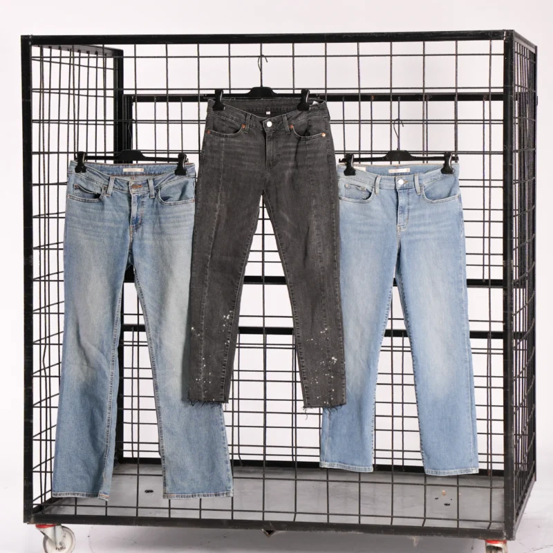 WOMEN'S LEVI'S DENIM TROUSERS