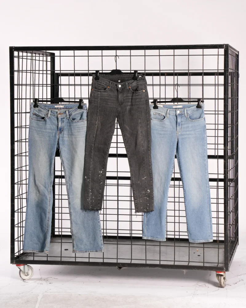 WOMEN'S LEVI'S DENIM TROUSERS (slim size)